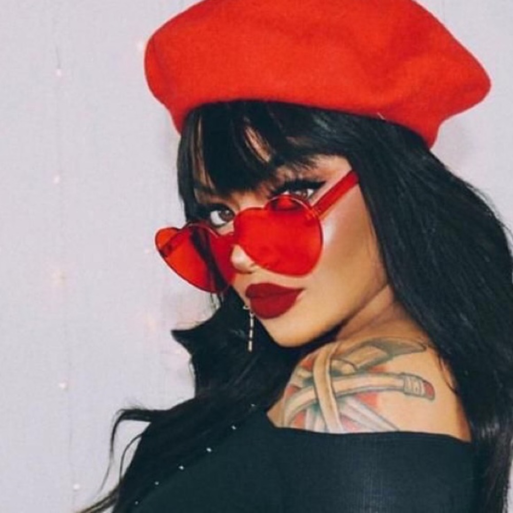 ✨THE AND! RED RIMLESS HEART SUN GLASSES *NEW